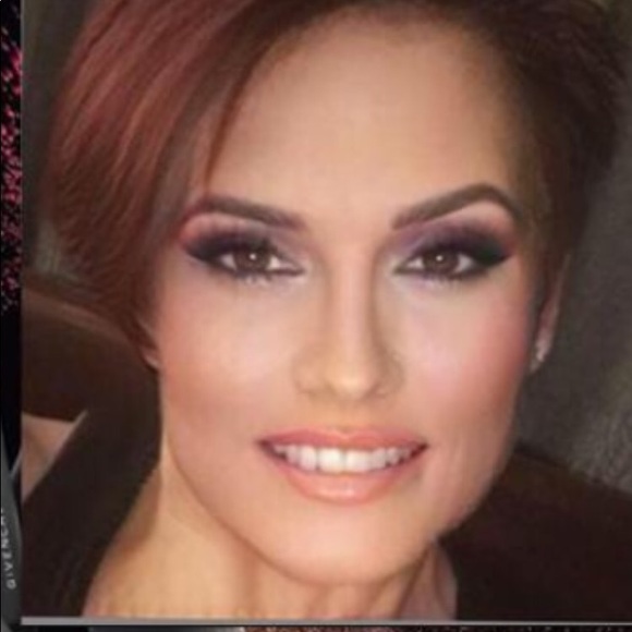 Meet your Posher, Dawn - Picture 1 of 1